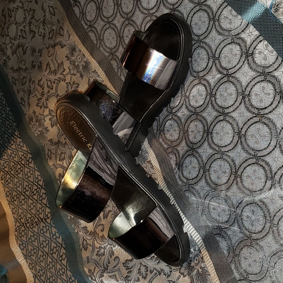 Electric Karma Grove Pewter Slides Sandals - Picture 1 of 2